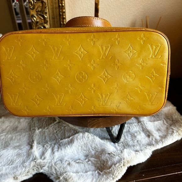 Louis Vuitton Vintage Yellow Vernis Houston Bag - Picture 6 of 16